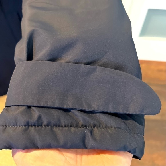 Lauren Ralph Lauren navy colored jacket. Pimaloft Size 44R - Picture 4 of 12